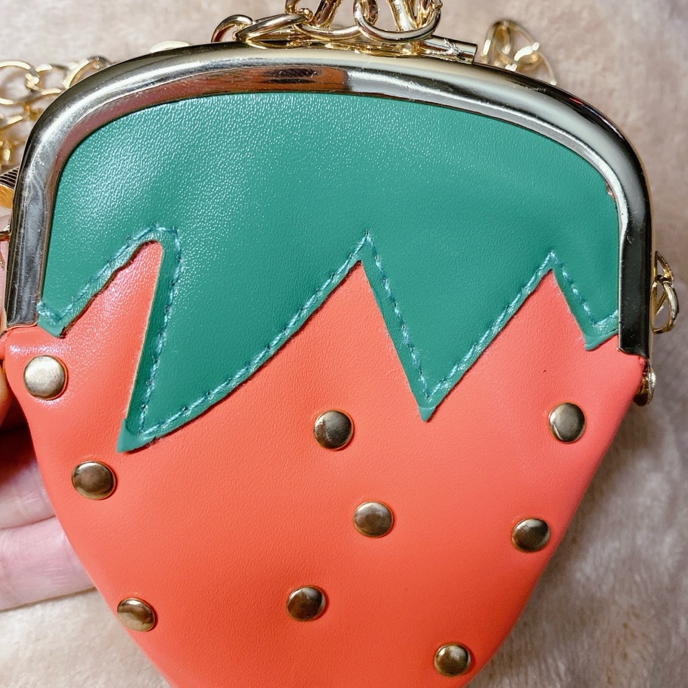 Strawberry Design Red and Green Women's Bag - Picture 6 of 11